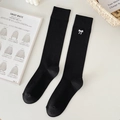 Chaussettes hautes japonaises en coton noir avec broderie de nœud blanc délicat - Taille unique / Noir (avec nœud blanc)