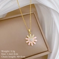 Details zur rosa Sonnenblumen-Halskette: 3,5g Gewicht und 1,6x2,4cm Anhängergröße - Rosa Gänseblümchen Halskette (P421)