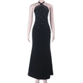 Dettaglio frontale di un abito nero a lupetto con eleganti decorazioni in strass chiari - XS / Nero