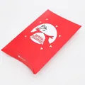 Scatola regalo di Natale rossa a forma di cuscino con renne e scritte festive - Renna Rossa / 10.5*15.8*3CM