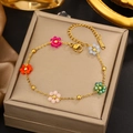 Detail of gold-plated stainless steel flower chain bracelet with colorful beads - Gold Colorful Flower Fine Chain (LM711)