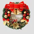 Weihnachtskranz mit roter Schleife, goldenen Glocken und Merry Christmas Schild an Tanne - 30cm / Stil 1