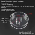 Dettaglio macro della scatola in acrilico con misure per braccialetti grandi tondi - Grande