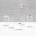 Goldenes Perlen- und Sternring-Set auf transparenten Acrylblöcken für Schmuckpräsentation - Set 2 Modell 727 (5-teiliges Set)