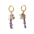 Goldene Blumenohrringe mit lila Amethyst-Natursteinen und Edelstahl-Creolen - Lila