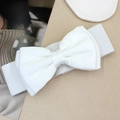 Cintura elastica bianca da donna con grande fiocco in raso per valorizzare gli abiti - Bianco / 75cm