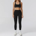 Ensemble de yoga noir avec liseré contrasté blanc, brassière et legging taille haute - S / Soutien-gorge de sport + Leggings / Noir Premium