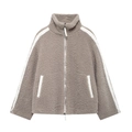 Detalle de chaqueta de forro polar marrón grisáceo con rayas blancas y cremallera - XS / Tops / Gris Café