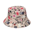 Détail du chapeau bob beige avec motifs imprimés de parfums et cosmétiques colorés - M (56-58cm) / Khaki