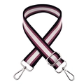 Dettaglio tracolla a righe nero bianco e bordeaux con fibbie in metallo argentato - Nero Viola + Fibbia Argentata