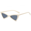 Retro Dreieckige Cat-Eye Sonnenbrille mit creme Rahmen und dunkelgrauen Gläsern - Cremeweißer Rahmen Graue Gläser