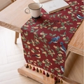 Runner da tavola intrecciato rosso scuro con motivi di uccelli, fiori e nappe - 33x120cm / Borgogna Uccello e Floreale (Base Jacquard Uccello Rosso Nappe Rosse)