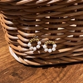 Elegant 925 silver hoop earrings with white pearls and gold metal beads in a retro design - Gold