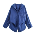 Chemise bleue à manches longues avec poche poitrine et ourlet à plis irréguliers - Bleu Moyen