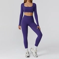 Naadloze paarse yogaset inclusief cropped top met lange mouwen en legging met hoge taille - M / Lange Mouwen + Leggings / Marineblauw