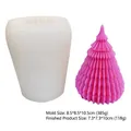 Siliconen mal voor origami kerstboom en roze hars ornament met geometrische textuur - Origami-patroon
