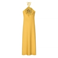 Gelbes Neckholder-Abendkleid mit 3D-Blumendetail aus geschmeidigem Satin-Stoff - S / Gold