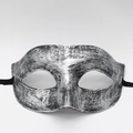 Masque de mascarade vintage argenté avec finition antique et rubans noirs - Tête Plate Argent