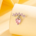 Roze hart hanger oorbel van zilver metaal en kleine roze edelstenen op papieren achtergrond - Roze Hart Stijl (A-432) Per Stuk