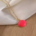 Collana con ciondolo a conchiglia rosa placcato oro 18K su elegante seta bianca - Rosa Rosso