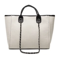 Minimalistische Beuteltasche aus Segeltuch mit schwarzem Lederbesatz und Kette - Großes Weiß