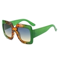 Occhiali da sole quadrati oversize con montatura leopardata e lenti sfumate blu-giallo - Regular / Montatura Leopardata Verde Lenti Blu Gialle