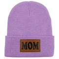 Bonnet en maille lavande avec patch en cuir MOM marron et design à revers élégant - Adulte Élastique / Violet Clair (MOM)