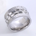 Anillo de acero inoxidable plateado con motivos griegos y doble fila de circonitas - US 6 / Color Acero