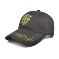 Detail der schwarzen Militär-Baseballkappe mit goldener Stickerei und verzierten Randnähten - M (56-58cm) / Schwarz