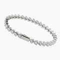 Elegante pulsera tenis de acero 316L con piedras de circonita plateadas en forma de corazón - 6mm de Ancho x 20cm de Largo / Color Acero