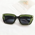 Occhiali da sole cat-eye verde scuro con montatura quadrata trasparente trendy - verde oliva