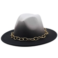 Modieuze wollen fedora hoed met kleurverloop en een stijlvolle gouden metalen ketting decoratie - M (56-58cm) / Wit Zwart Gradiënt
