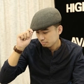 Men's dark gray wool flat cap with warm lining and classic textured fabric design - Gray (Plain)