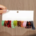 Lot de 12 paires de boucles d'oreilles créoles en résine acrylique en forme de C - E1792-1/Lot de 12 Paires/Classique Mélange Multi