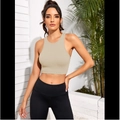 Slim fit beige ribbed yoga tank top for women, quick-dry sleeveless athletic crop top - Apricot