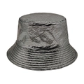 Dettaglio ravvicinato della trama a griglia metallica argentata su un cappello alla pescatora - M (56-58cm) / Nero