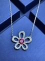 Collana a fiore in argento S925 con gemma magenta e zirconi cubici micro-pave - Argento 925 / Collana di Rubino Coltivato
