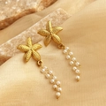 Zeester oorhangers met 18K goudlaag en elegante witte parelkwastjes - Zeester