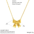 Dettaglio collana con fiocco placcata oro 18k con specifiche in acciaio inossidabile 304 - Stile Fiocco Texturizzato (SN387G)