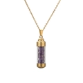 Detalle del collar con colgante de botella de perfume dorado y piedras naturales púrpuras - 304 Oro Amatista