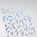 Pegatina holográfica azul de serpiente para uñas con escamas metálicas y motivos de estrellas - Estilo de Serpiente Láser Azul (M-836)