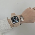 Reloj deportivo LED beige con pantalla táctil digital y correa de silicona - Albaricoque
