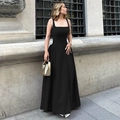 Robe longue noire élégante dos nu avec encolure carrée et jupe évasée en décor extérieur - S / Noir