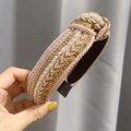 Cerchietto bohémien rosa a nodo con paillettes dorate, perle e perline decorative - Rosa
