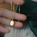 Collar de acero de titanio dorado con colgante ovalado y grabado You are adorable dama - Cadena de Eslabones Frijol de Letra Dorado