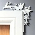 Décor de coin de porte blanc pour Noël avec le Père Noël sur son traîneau et flocons - Style Renne Bondissant Blanc (20cm)