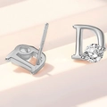 Orecchini a perno in argento S925 a forma di D con pietre di zirconia cubica rotonde - Argento 925 / Argento