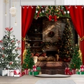 Détail du rideau de douche de Noël avec cheminée, sapin et rideaux rouges - 90*180cm / 24-4 Cheminée Intérieure