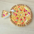Miniature di fette di pizza con guarnizioni di frutta realistiche per bomboniere creative - Penna Pizza Simulazione Gialla