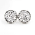 Vue macro de boucles d'oreilles druzy en résine 12mm avec cadre argenté et cristaux brillants - Effet Pailleté Argent (21)